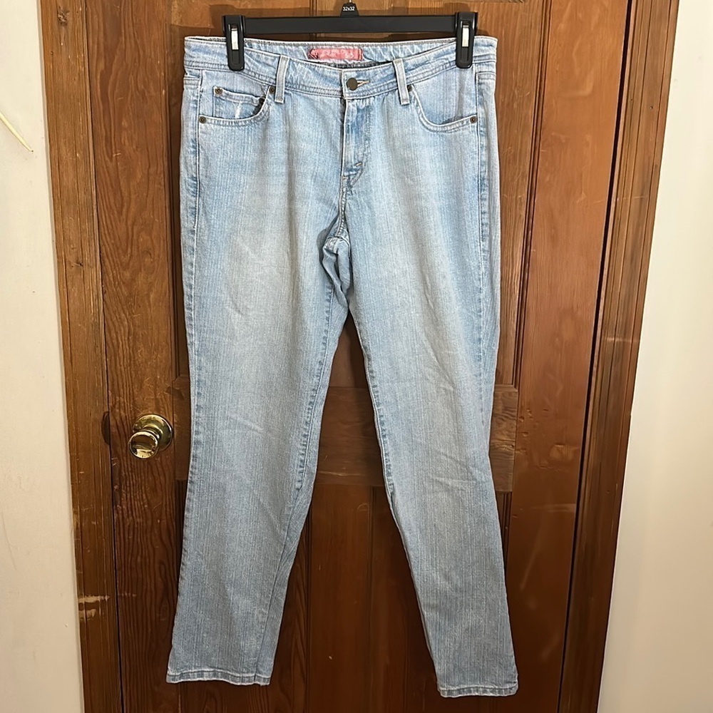 Levi’s Women’s SuperLow BootCut 518’S Light Blue Size 13M